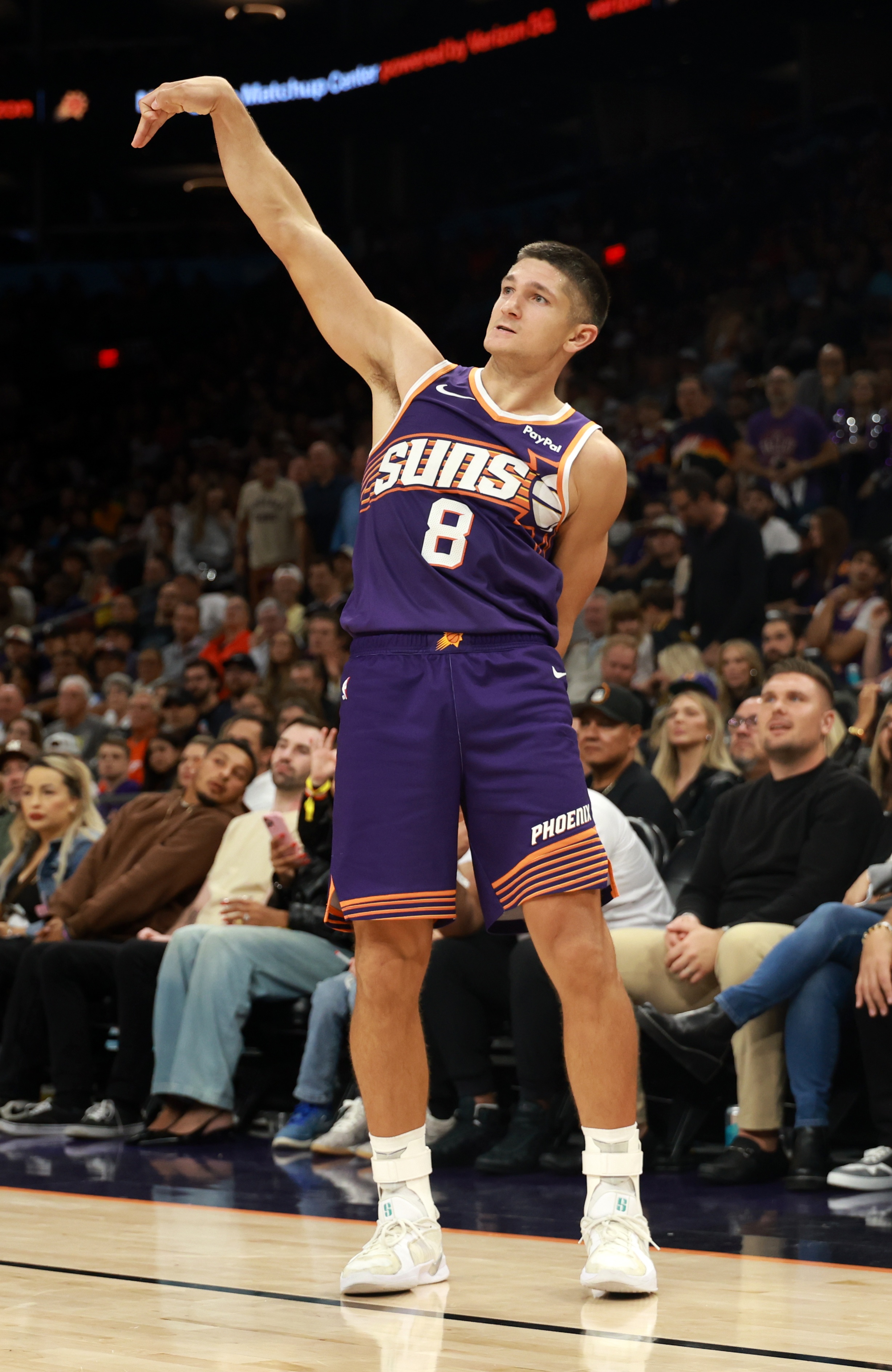 xingkong.com-万箭齐发！太阳本场比赛三分56投22中 两项数据都创赛季新高