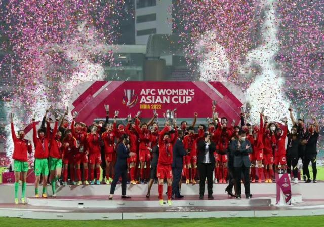 星空体育APP-登顶亚洲之后②:精神可嘉,但精神远不代表成功